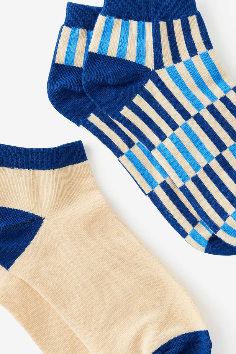 تايبو عبوتان من جوارب الكاحل